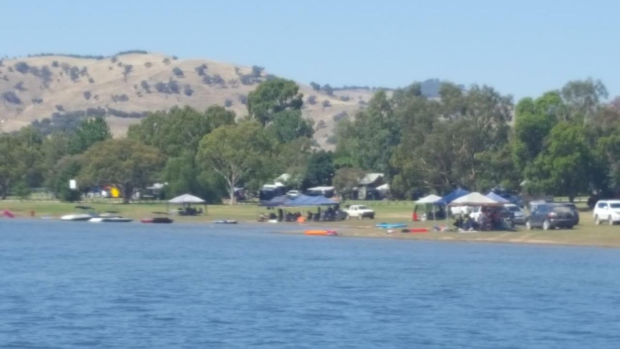 Lake Hume Holiday Park Hotell Exteriör bild